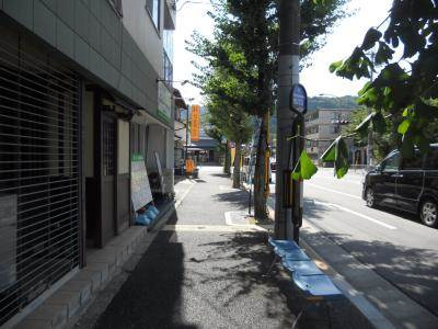 コスモプラザコマツの周辺|前面道路