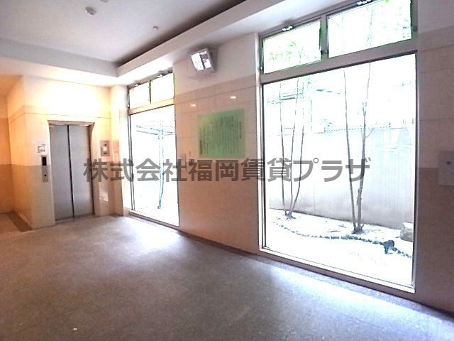 サヴォイジアトリウムのエントランス