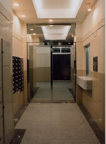 サヴォイジアトリウムのエントランス