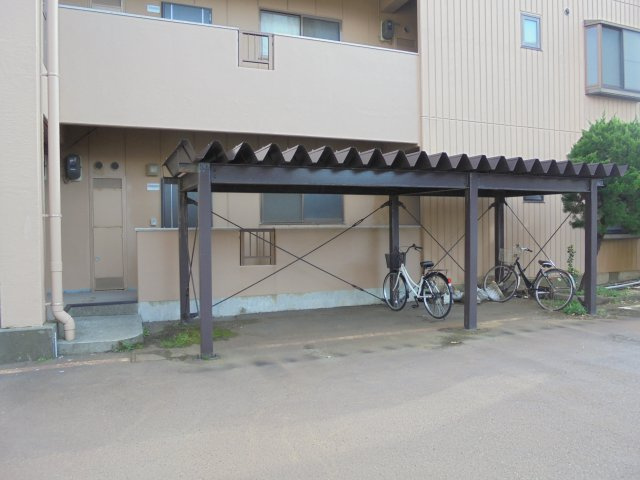 ウィステリアのその他共用部分|駐輪場があります。