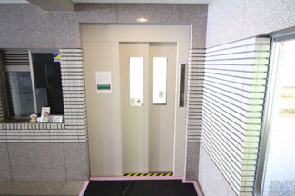 【その他共用部分】 | エレベーターを完備したマンション♪