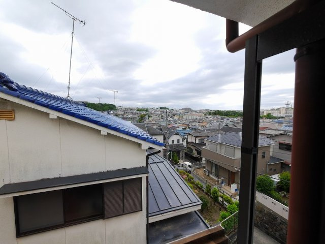 鈴蘭台南町2丁目貸家の展望
