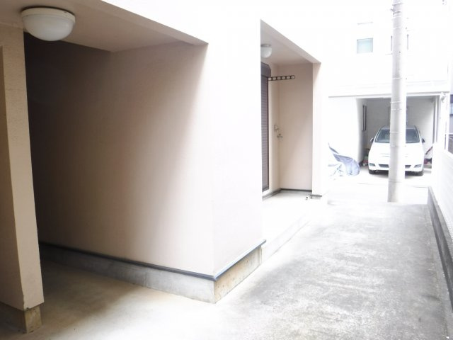 コーポアオキのエントランス