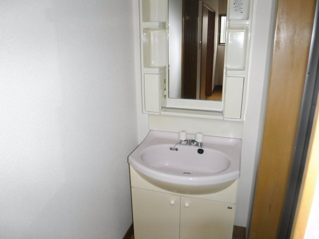 コーポアオキの独立洗面台|他のお部屋の参考写真となります。