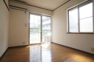 【居間・リビング】 | メゾネットラフィーネ