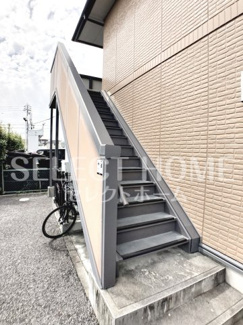 【エントランス】 | 建物の内部です