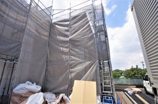 【外観】 | ５号棟　現地（2020年4月）撮影
敷地面積146.43㎡（44.29坪）。
駐車2台並列可能。