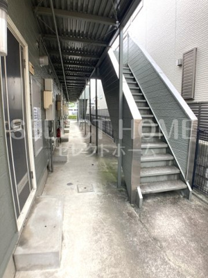 【エントランス】 | ドミールタカＢ | 落ち着いたエントランスです