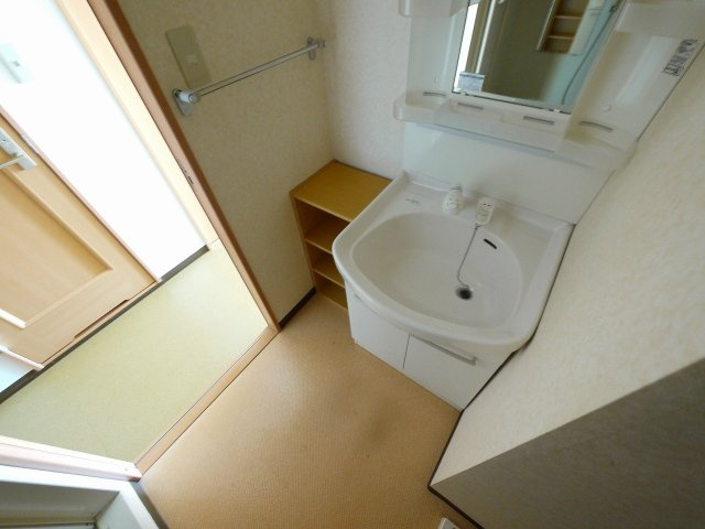 結充Immeuble　B館の洗面所|忙しい朝には欠かせない洗面所です