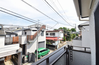 【展望】 | バルコニーからは開放的な景色が眺められます。