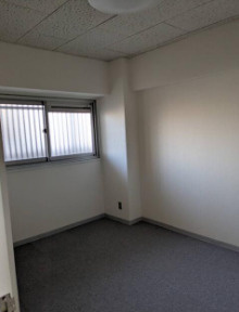 ユニハイツ朝霧の洋室