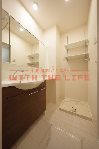 WITH THE LIGHT（ウィズザライト）【10，000円キャッシュバック対象物件】の洗面所|忙しい朝には欠かせない洗面所です