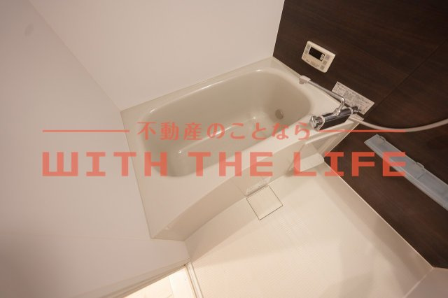 WITH THE LIGHT（ウィズザライト）【10，000円キャッシュバック対象物件】の浴室|きれいなお風呂です