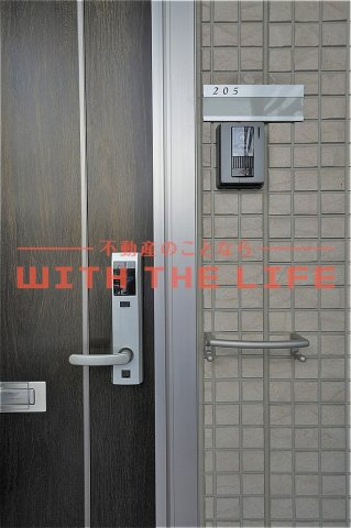 WITH THE LIGHT（ウィズザライト）【10，000円キャッシュバック対象物件】のセキュリティ|ゆとりのあるロビーです