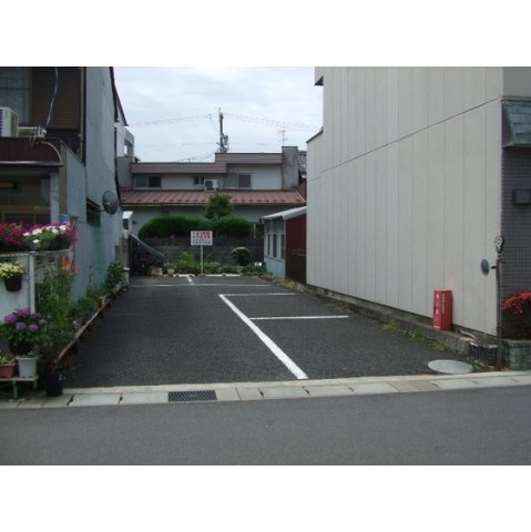 青柳町４丁目駐車場