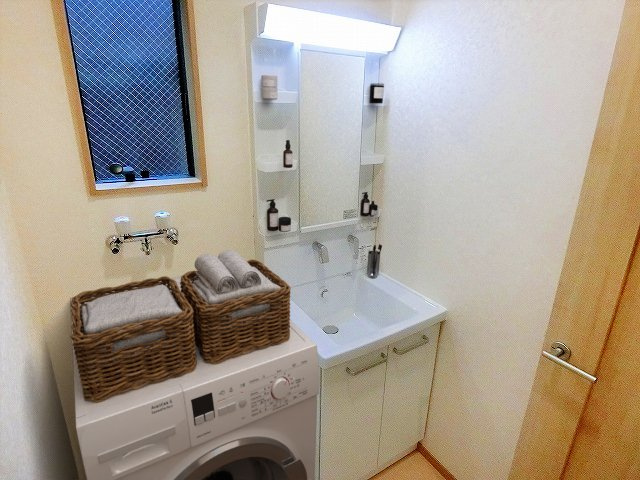 中央６１２戸建の洗面所|画像内のインテリアはイメージです。実際には家具はございません。