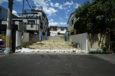 【前面道路含む現地写真】 | 豊中市服部本町3丁目　新築戸建