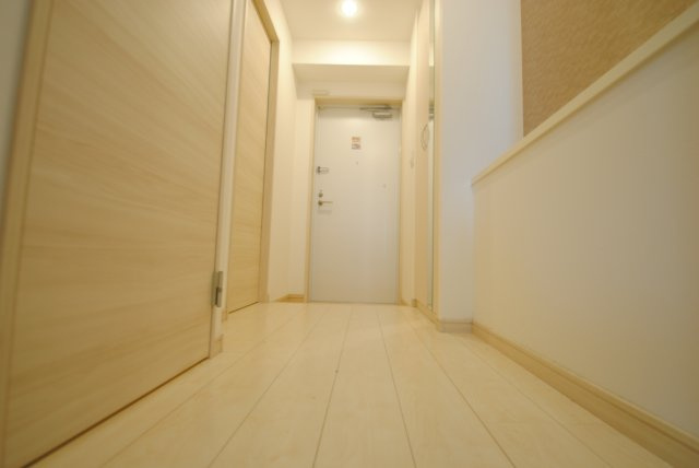 グランドウェルストーンの玄関|収納もある玄関です