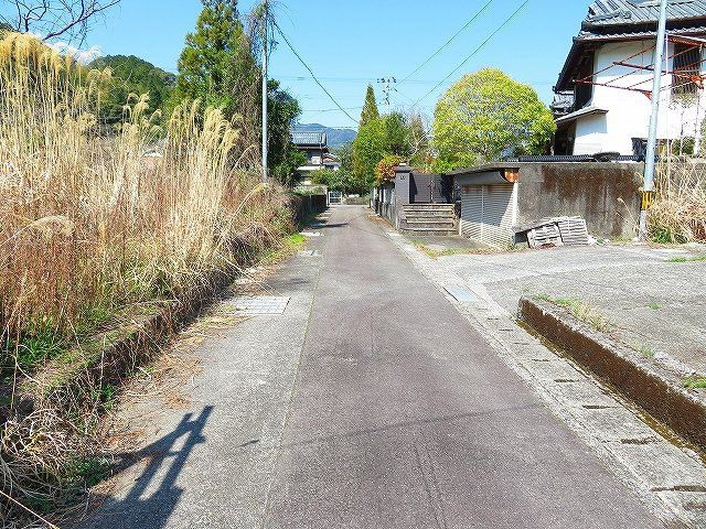 土佐市 家俊の前面道路含む現地写真|南側道路
