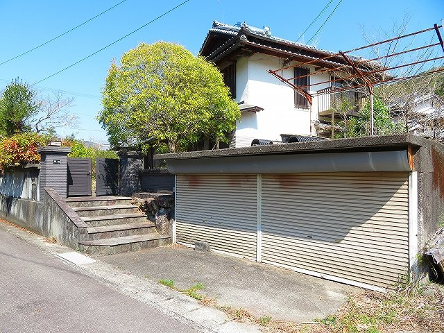 土佐市 家俊の駐車場