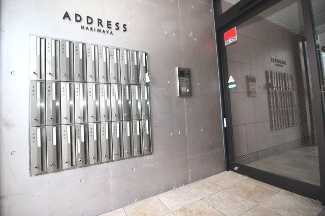 ADDRESS HARIMAYAのエントランス|毎日通るエントランスはこのようになっています