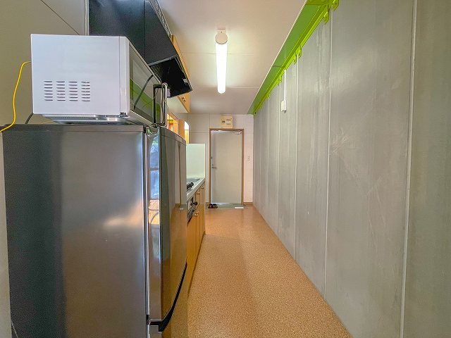 Benefit　HARIMAYAの内装|明るい室内です
※反転の場合あり