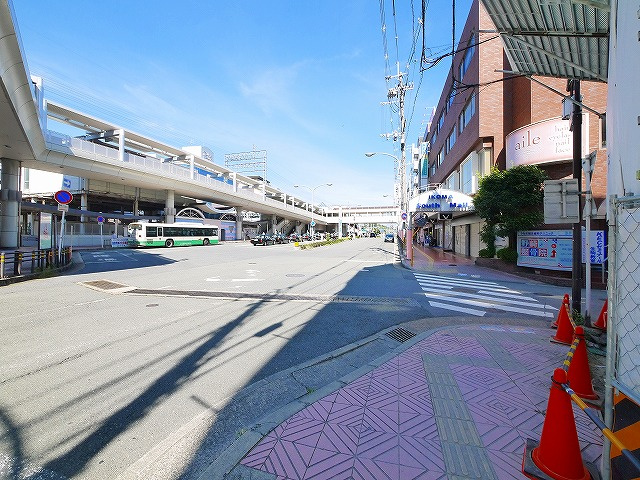 ケングラッドテナント店舗の周辺