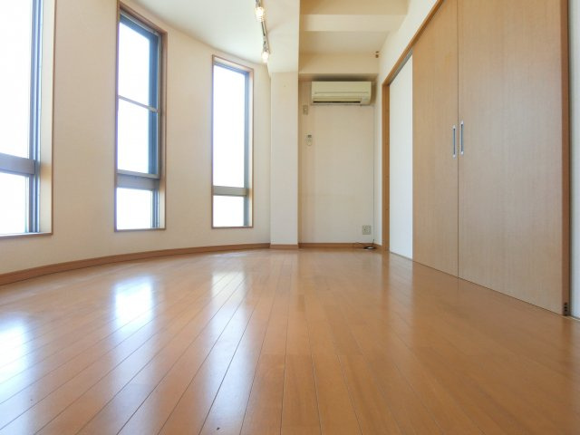 グリーンスクエアの居間・リビング