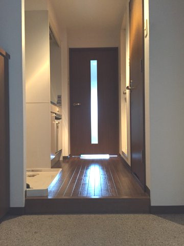 エスリード本町の玄関