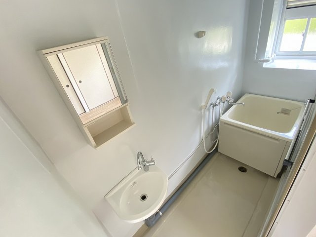 ビレッジハウス法善寺2号棟の浴室|ビレッジハウス法善寺3号棟　お風呂