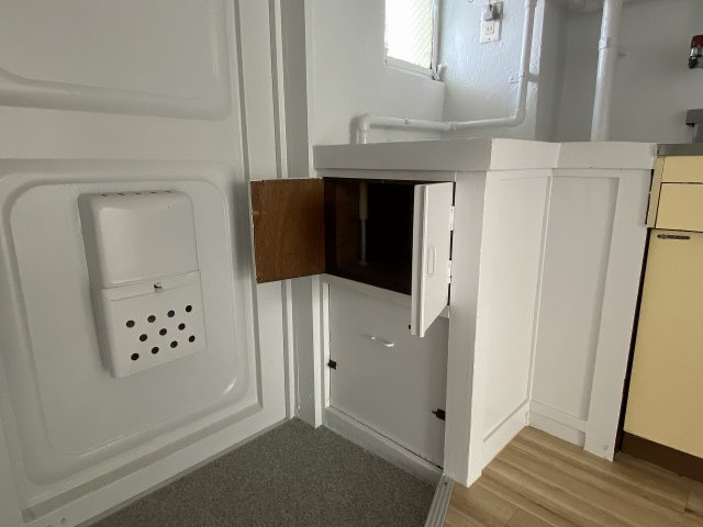 ビレッジハウス法善寺2号棟のその他|ビレッジハウス法善寺3号棟　玄関横収納