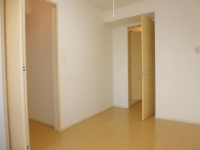 グリーンの寝室|洋室