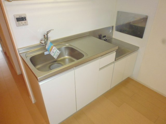 グリーンのキッチン