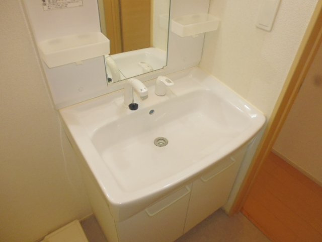 グリーンの独立洗面台|洗髪洗面化粧台