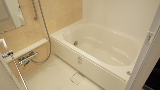 富士林プラザ15番館の浴室