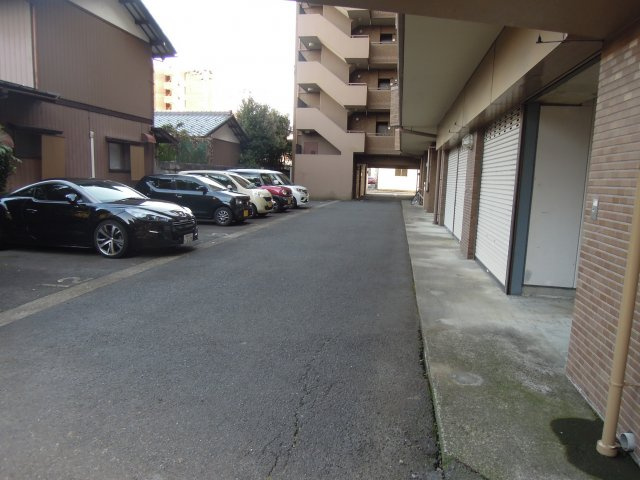 信開ベルシー文京南の駐車場