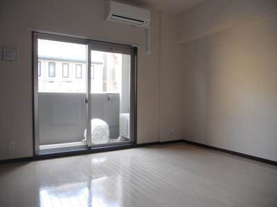 アクアプレイス京都二条城の居間・リビング|洋室