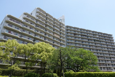 【外観】 | みゆきパークマンションB棟 | 【大規模修繕がポイント！】
総戸数308戸の広島でも屈指の大型マンション！
大規模修繕もしっかりしていて安心！
マンションを買うなら、管理会社を買え！
というぐらい、物件のメンテナンスは大事です。