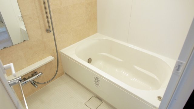 富士林プラザ15番館の浴室