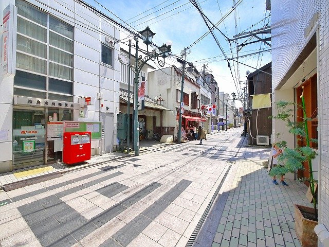 こまはんビルの周辺