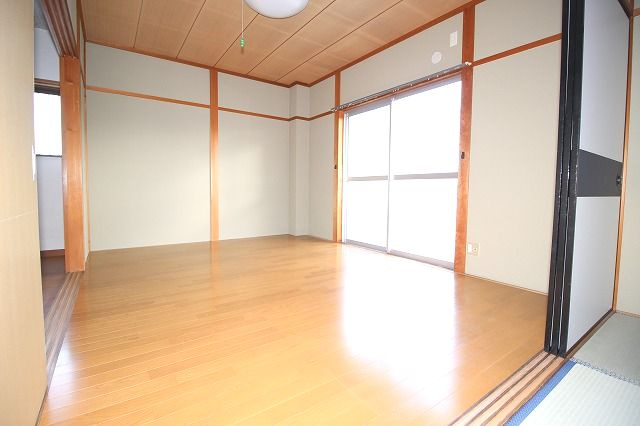 Mハイツの洋室|広々とした洋室です