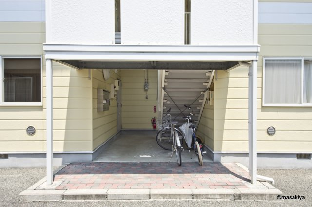 ケンハウス・グランシャリオのエントランス