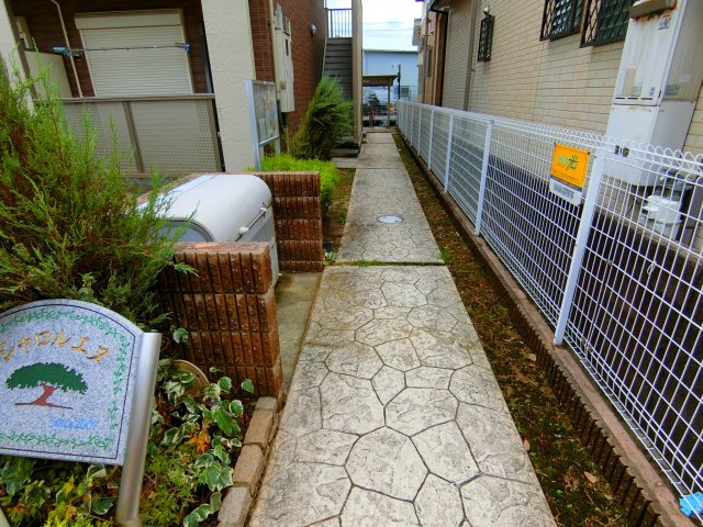 シャロルエヌのエントランス