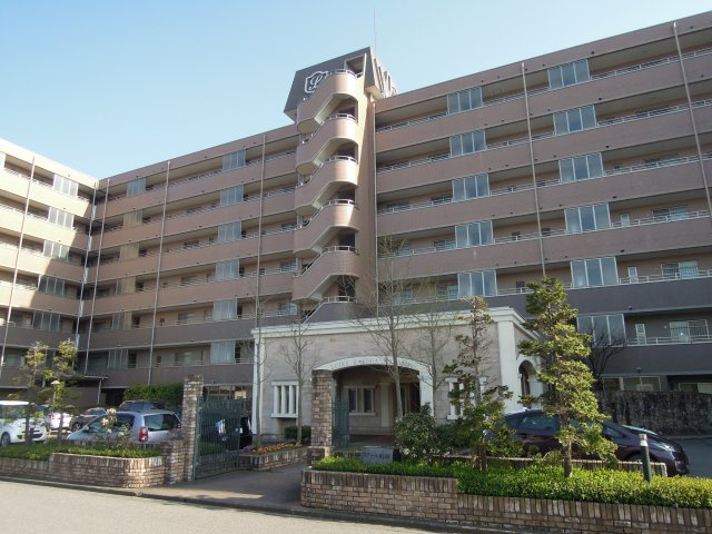 ロアール春日南の外観
