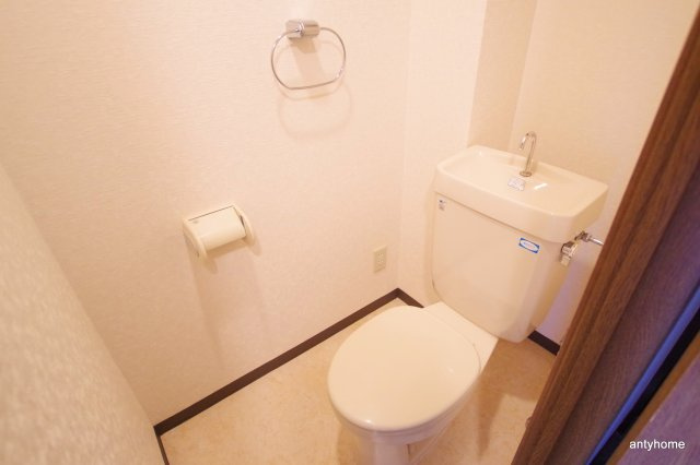 セレッソコート梅田東　仲介手数料無料のトイレ