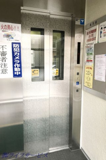 【エントランス】 | エレベーター