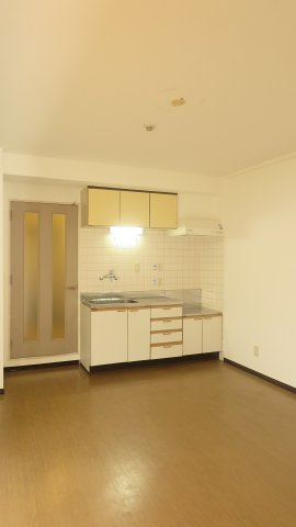 コート幸町の居間・リビング