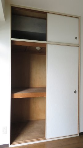 コート幸町の収納