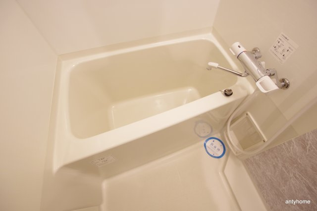 S-RESIDENCE新大阪駅前　仲介手数料無料の浴室