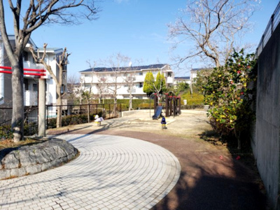 【その他共用部分】 | コンフォール学園緑ヶ丘第2 | 敷地内公園☆神戸市垂水区　コンフォール学園緑ヶ丘第2☆